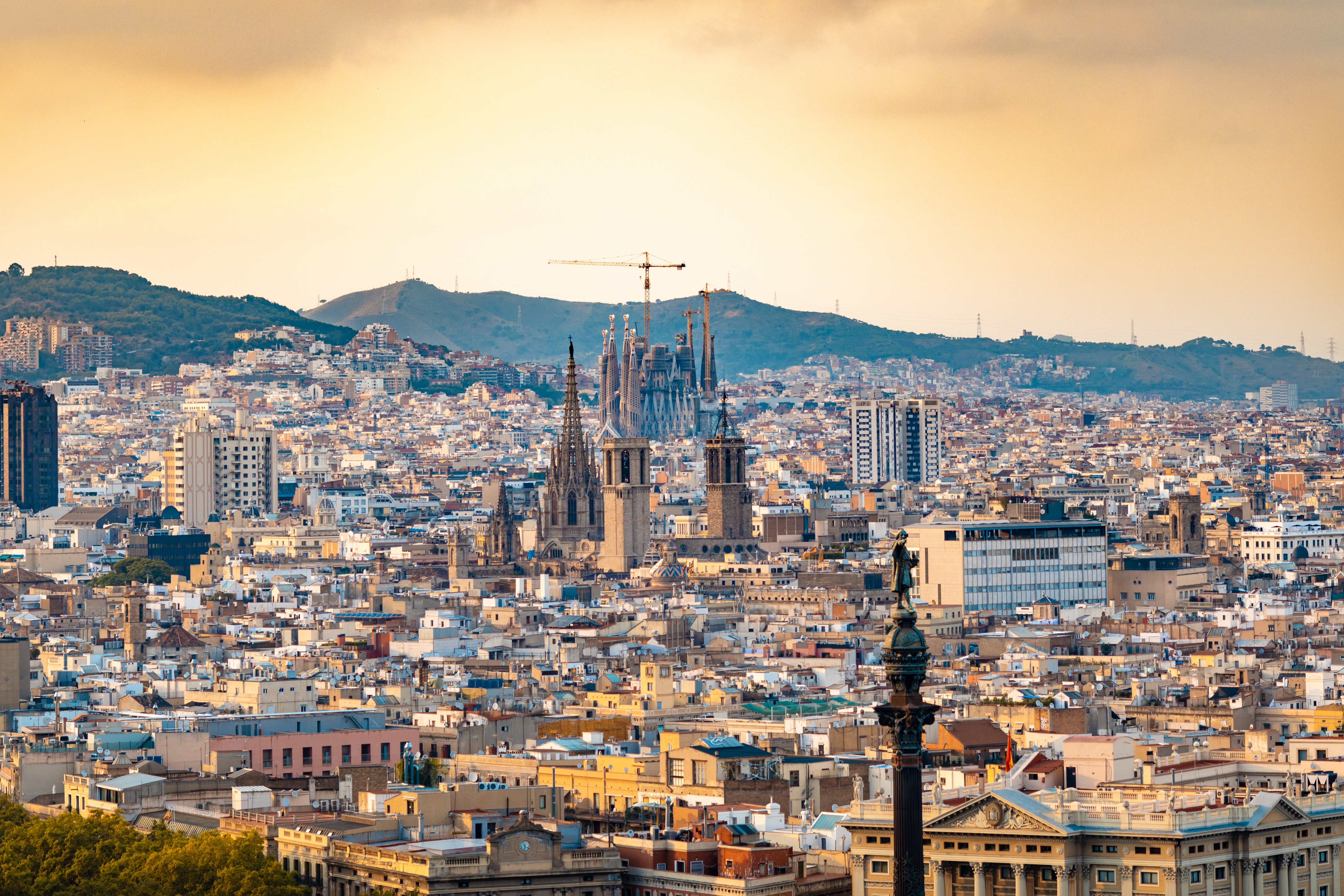 Города испании для жизни. Барселона (город в Испании). Испания 2022 город. Барселона 2022 город. Spain Barcelona.